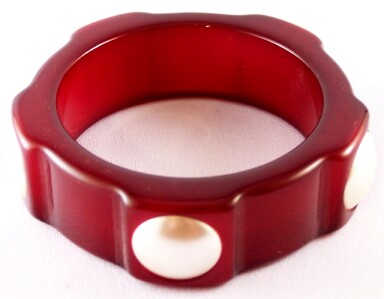 LG70 pearly burgundy lucite bangle